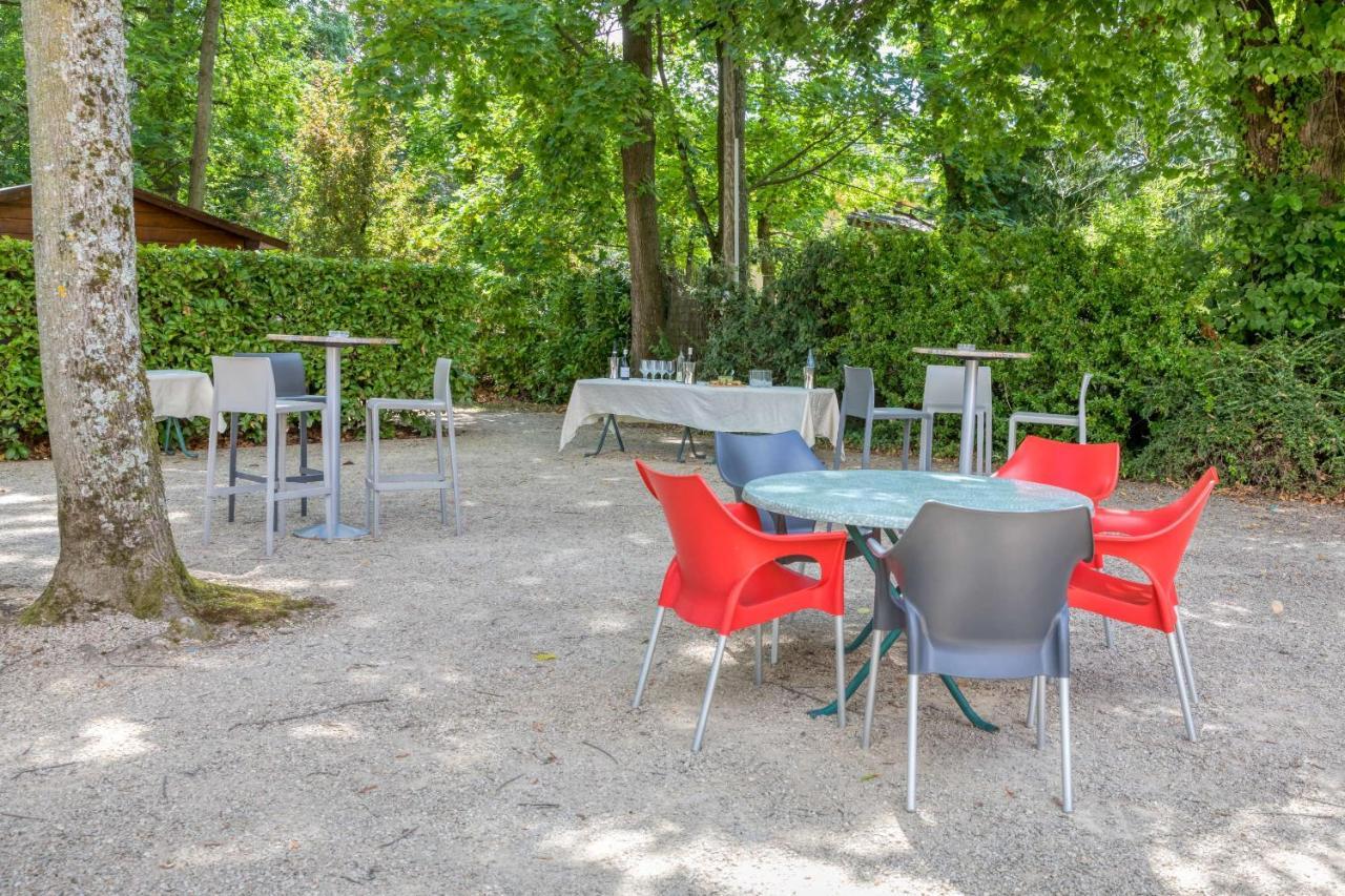 La Commanderie De Champarey Hotel Bourgoin-Jallieu Ngoại thất bức ảnh